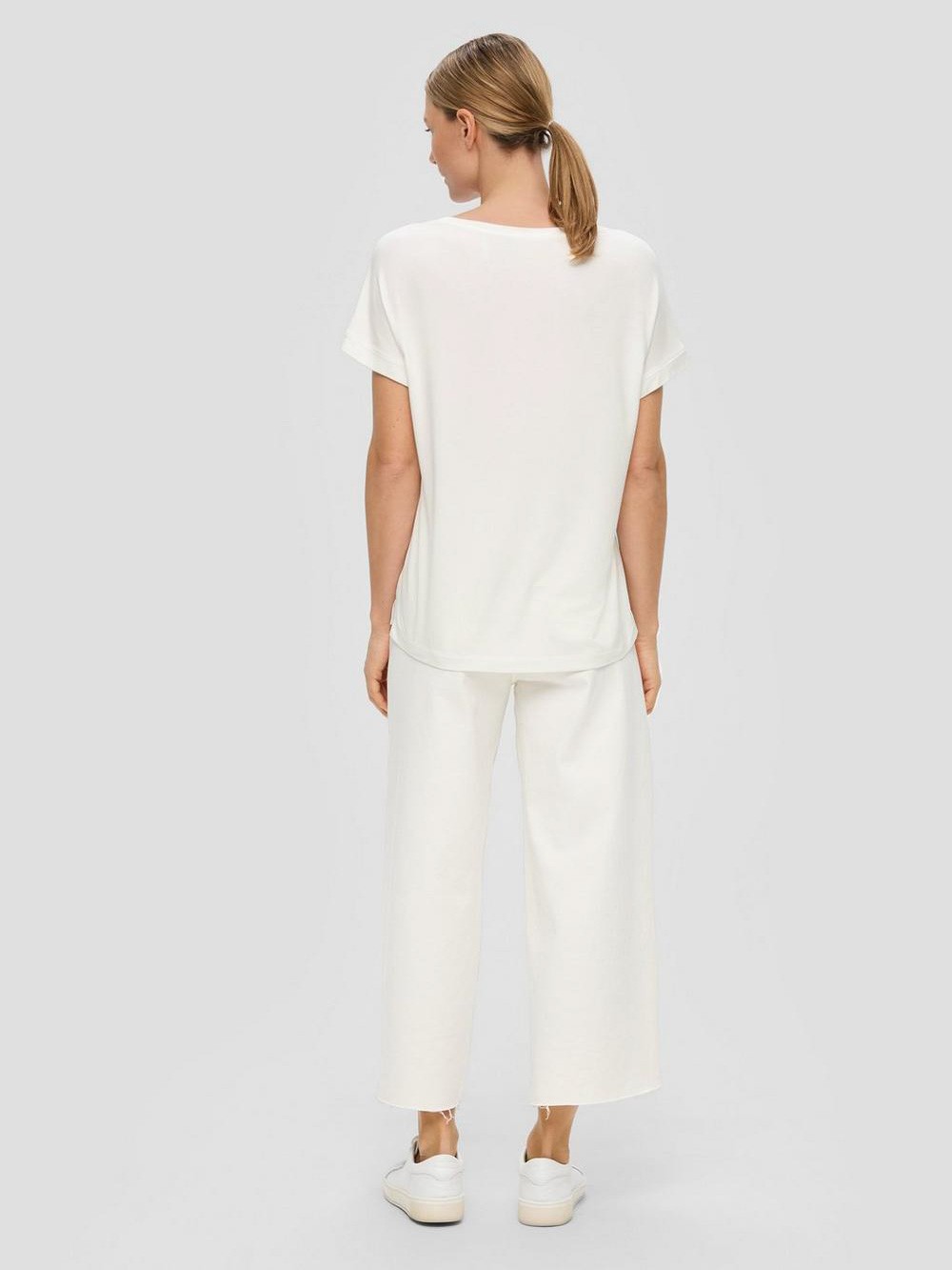 So Bluze Me Menge Te Shkurta 2404