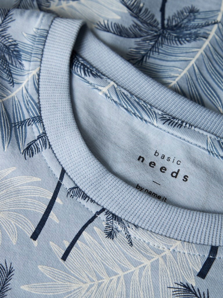 Ni Bluze Me Menge Te Shkurta 2503