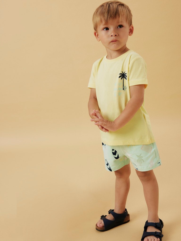 Ni Bluze Me Menge Te Shkurta 2505