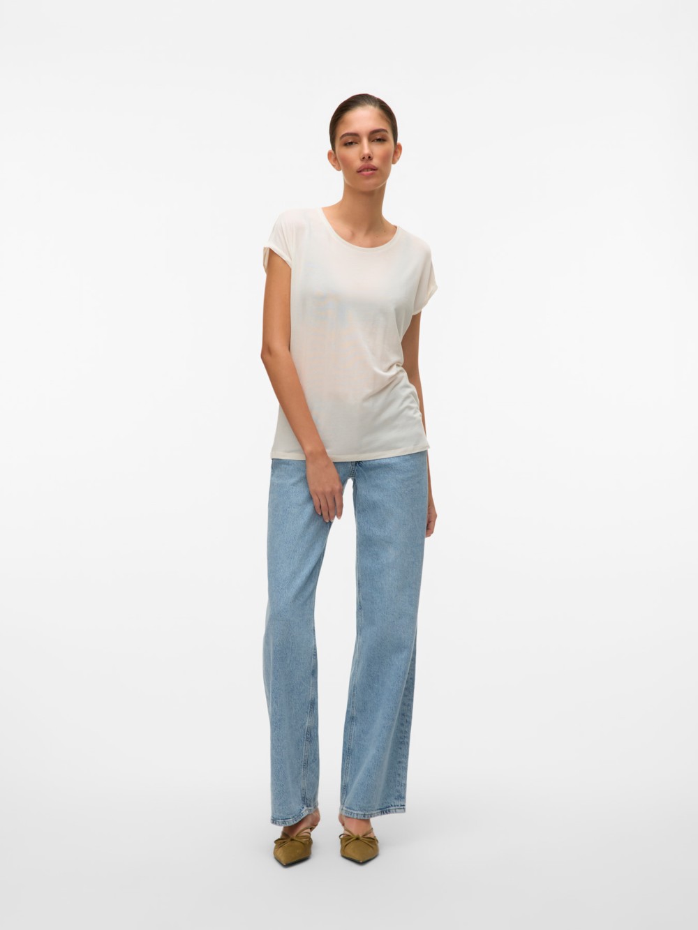 Vm Bluze Me Menge Te Shkurta Noos