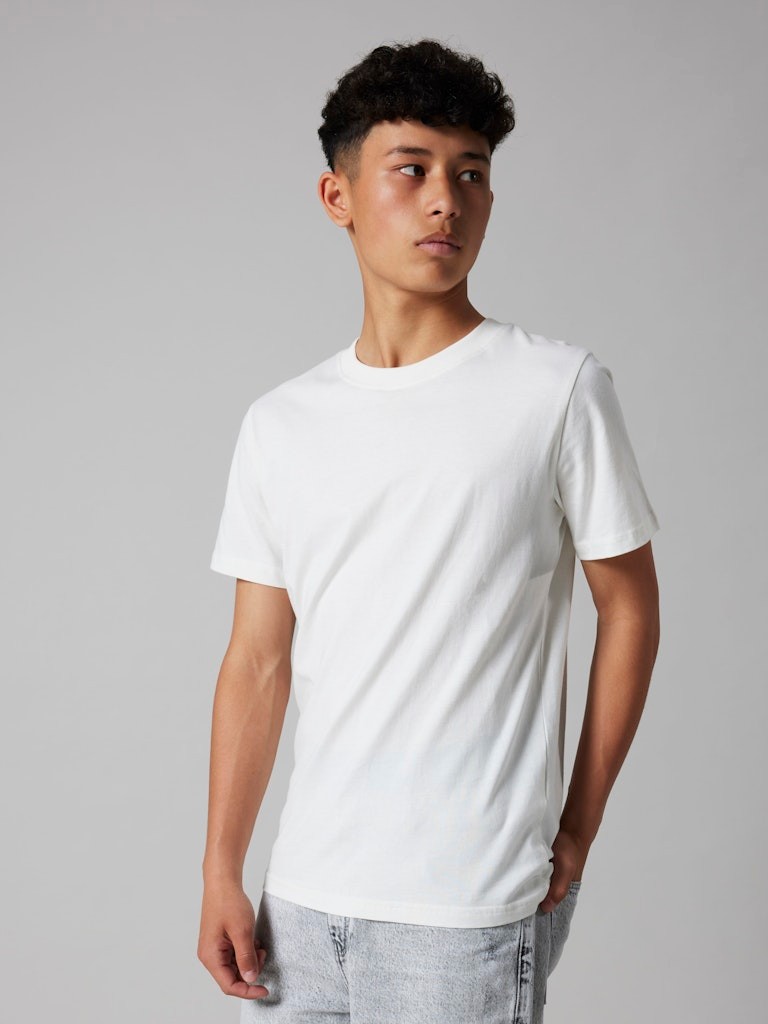 Ni Bluze Me Menge Te Shkurta Noos